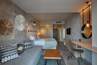 Отель Grifid Vistamar Hotel - 24 Hours Ultra All inclusive Золотые Пески Двухместный номер с 1 кроватью и видом на парк (для 2 взрослых и 1 ребенка)-3